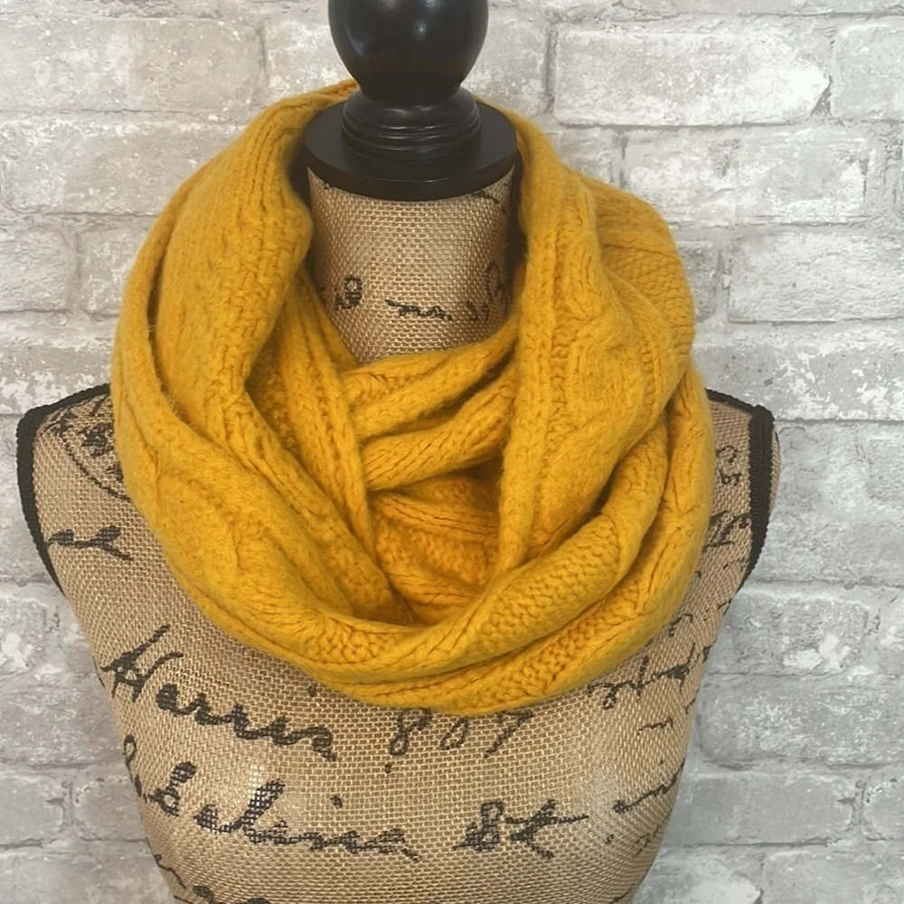 Old Navy Mustard Yellow Cable Knit Scarf